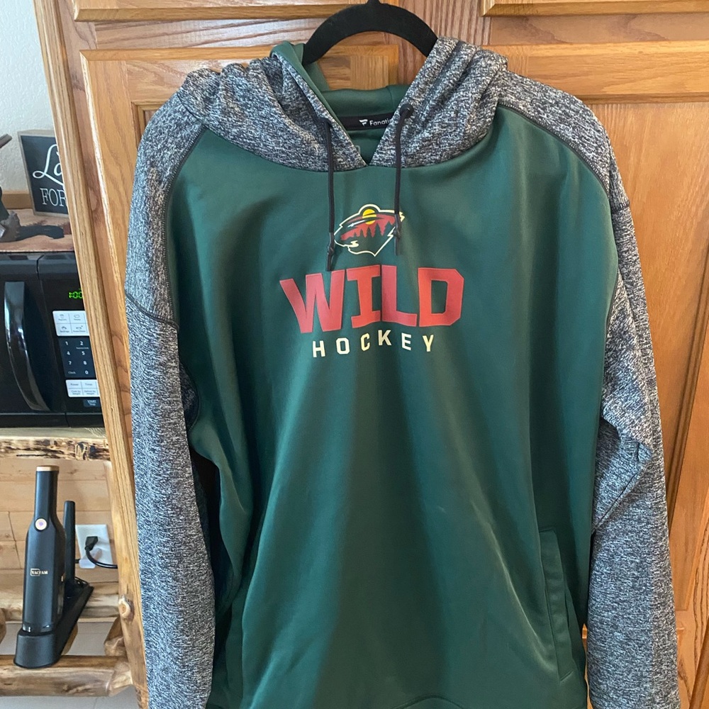 Fanatics Green and Gray Men's MN Wild Hockey Sweatshirt